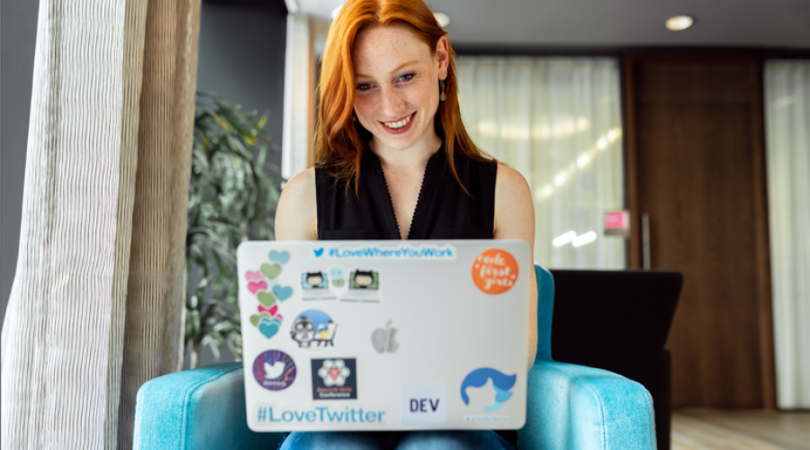 Assistantes sociales en ligne, Youne offre ses services sur sa plateforme de téléconsultation, YOUNE.fr