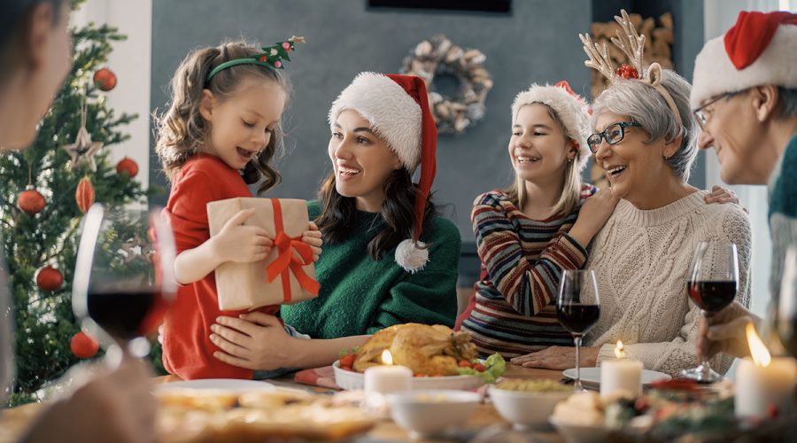 Prime de Noël et aides : pour des fêtes plus sereines