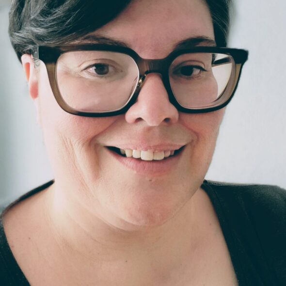 Yolande TEULIERE CAMOU